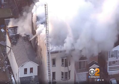 Incêndio em Newark: três edifícios destruídos, apenas um ferido - TVI