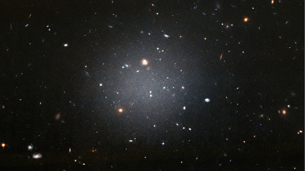 Galáxia NGC 1052-DF2
