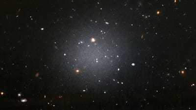 "Brilho fantasmagórico no céu" originou descoberta de uma galáxia especial - TVI