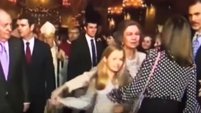 A zanga em público de Letizia e Sofia que deixou os espanhóis de boca aberta - TVI