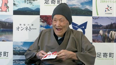 Homem mais velho do mundo morre aos 113 anos no Japão - TVI