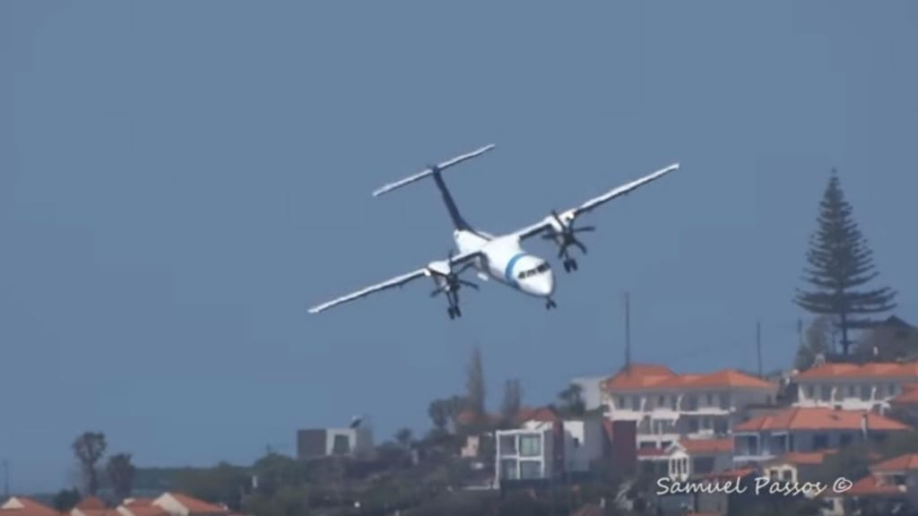 Avião da Sata luta contra ventos cruzados na Madeira
