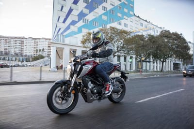 Governo avança com inspeções às motos até 2021 - TVI