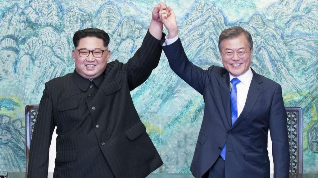 Cimeira entre os líderes das Coreias na Zona Desmilitarizada perto de Panmunjom, na Coreia do Sul