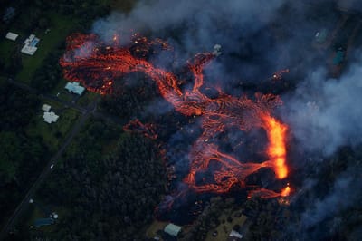 Vulcão Kilauea na ilha do Havai entra em erupção - TVI