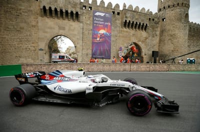 F1: FIA mantém penalização de três lugares na grelha para Sirotkin - TVI