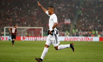 OFICIAL: Douglas Costa em definitivo na Juventus - TVI