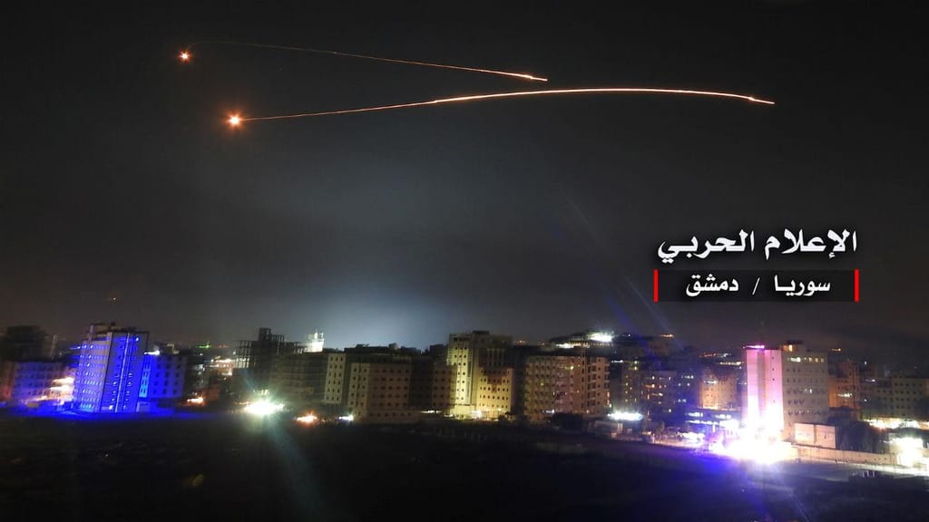 Mísseis lançados por Israel contra bases militares sírias (arquivo)
