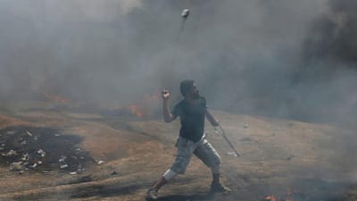 Israelitas matam palestiniano e ferem 90 num protesto em Gaza - TVI