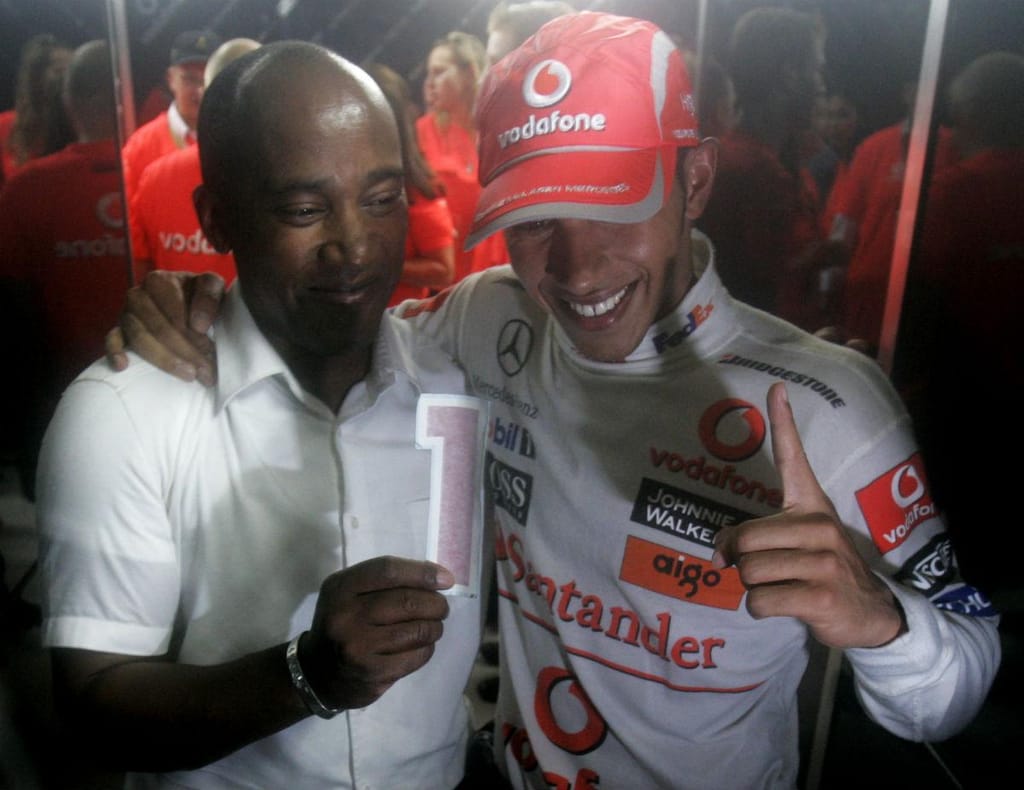 Anthony e Lewis Hamilton em 2008 (Reuters)