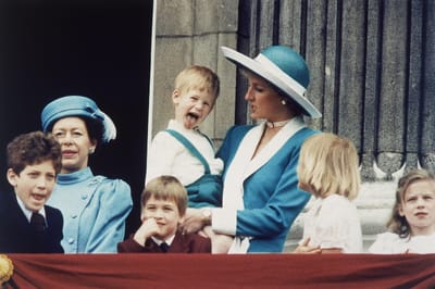 Príncipe Harry aconselha crianças que perderam os pais a lidar com o "enorme vazio" - TVI