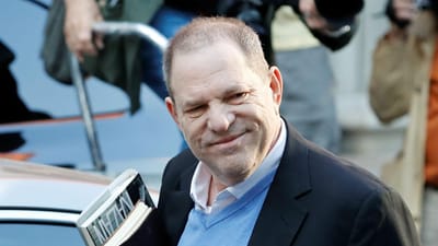 Humorista abandona espectáculo por causa da presença de Harvey Weinstein - TVI