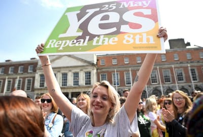 Liberalização do aborto promulgada na Irlanda - TVI
