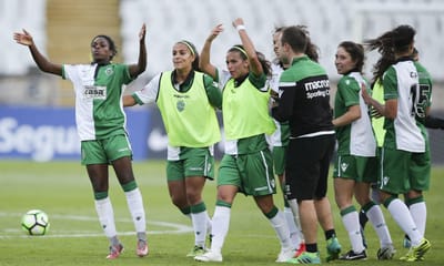 Sporting anuncia reforço para a equipa feminina - TVI