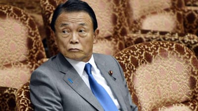 Ministro japonês abdica de ano de salário após escândalo de corrupção - TVI