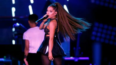 Ariana Grande: "Não sei como falar sobre Manchester sem chorar" - TVI