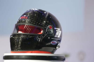 F1: FIA apresenta novo capacete obrigatório já em 2019 - TVI