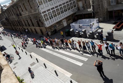 Milhares de mãos dadas por um referendo pelo País Basco - TVI