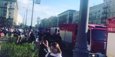 Incêndio obriga a evacuação de centro comercial em Moscovo - TVI