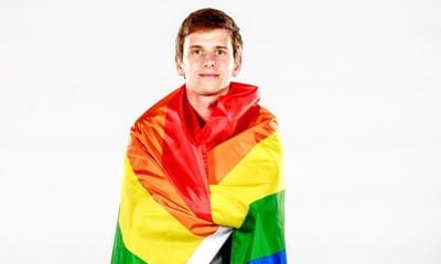 Jogador da MLS assume homossexualidade: «Sou abertamente gay» - TVI