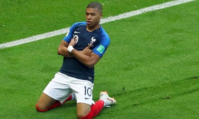 Mbappé deixa concentração da seleção francesa - TVI
