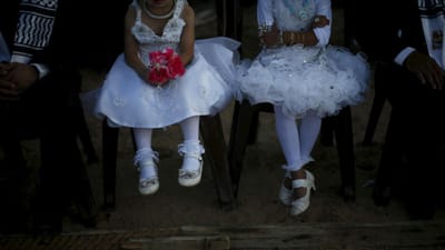 Serra Leoa aprova lei que proíbe o casamento infantil - TVI