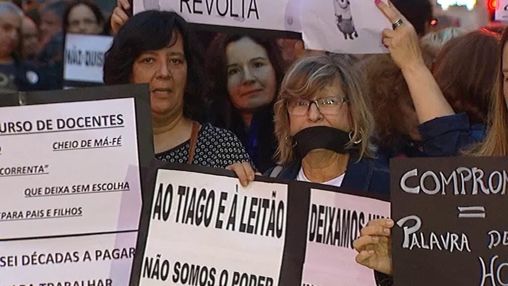 Professores protestaram contra o Governo em várias cidades do país