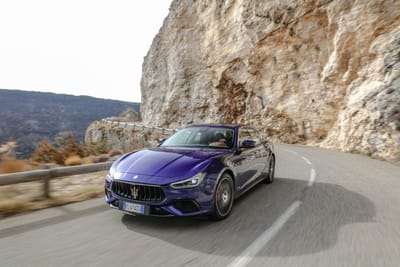 As vendas de carros de luxo em Portugal recuam no 1.º semestre - TVI