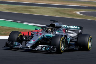 GP da Grã-Bretanha: Lewis Hamilton é o mais rápido antes da qualificação - TVI