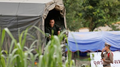 Tailândia: equipas de socorro tentam retirar últimos jovens - TVI