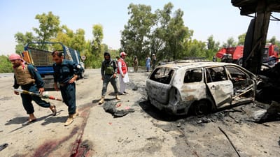 Ataque no Afeganistão causa mais de 100 baixas entre talibãs, 14 polícias mortos - TVI