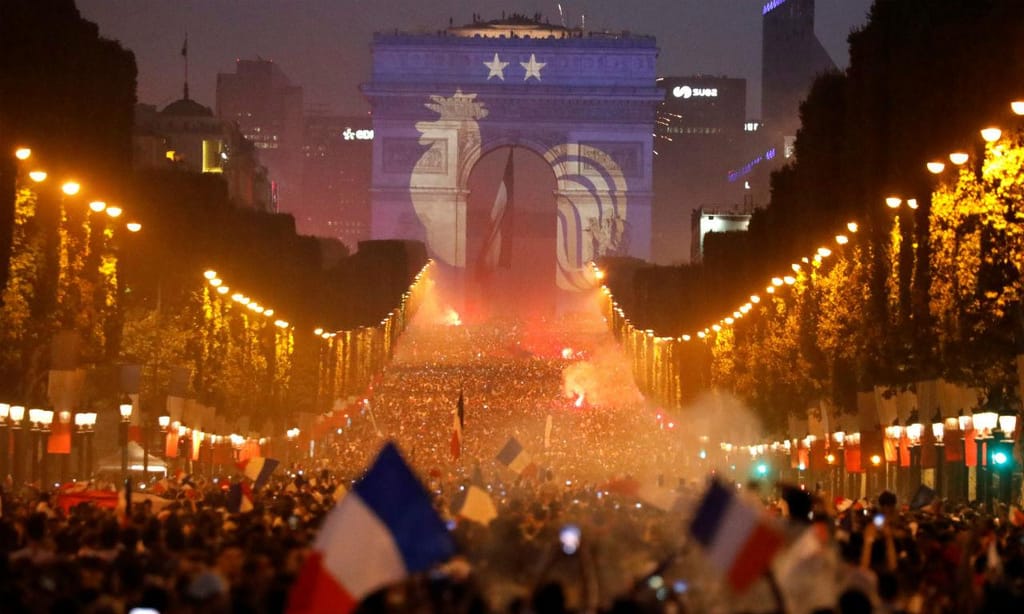 Mundial 2018: um mar de gente na festa da França 