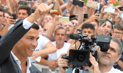 Ronaldo e a Bola de Ouro em Itália: «Se as coisas correrem bem...» - TVI