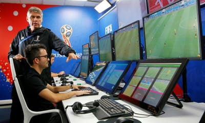 UEFA anuncia VAR na Liga dos Campeões - TVI
