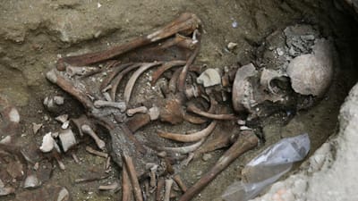 Descoberto cemitério medieval em Lisboa com 20 corpos - TVI
