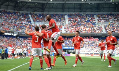 Benfica: Vitória leva 27 para a Eusébio Cup, Lisandro de fora - TVI