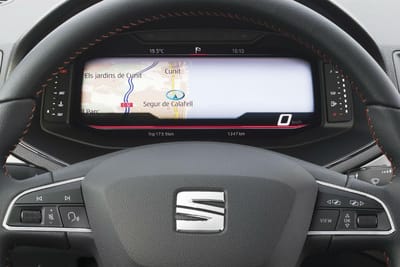 Seat Arona e Ibiza passam a contar com Cockpit Digital - TVI