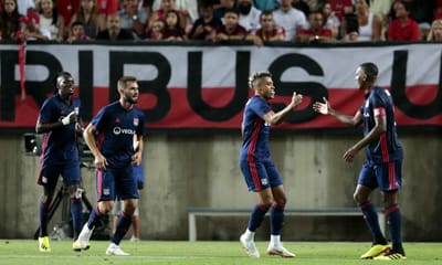 França: Lyon não vai além de empate diante de um Caen reduzido a nove - TVI