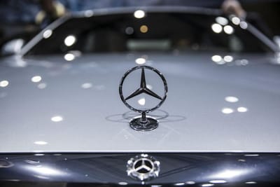 Daimler chama às oficinas 700 mil carros - TVI