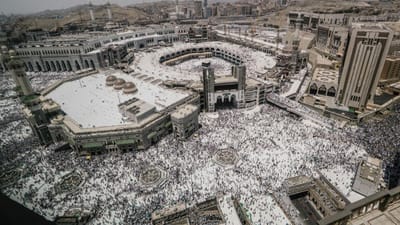Covid-19: Arábia Saudita reabre Grande Mesquita de Meca e permite 15 mil peregrinos por dia - TVI