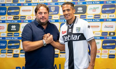 OFICIAL: Bruno Alves renova pelo Parma - TVI