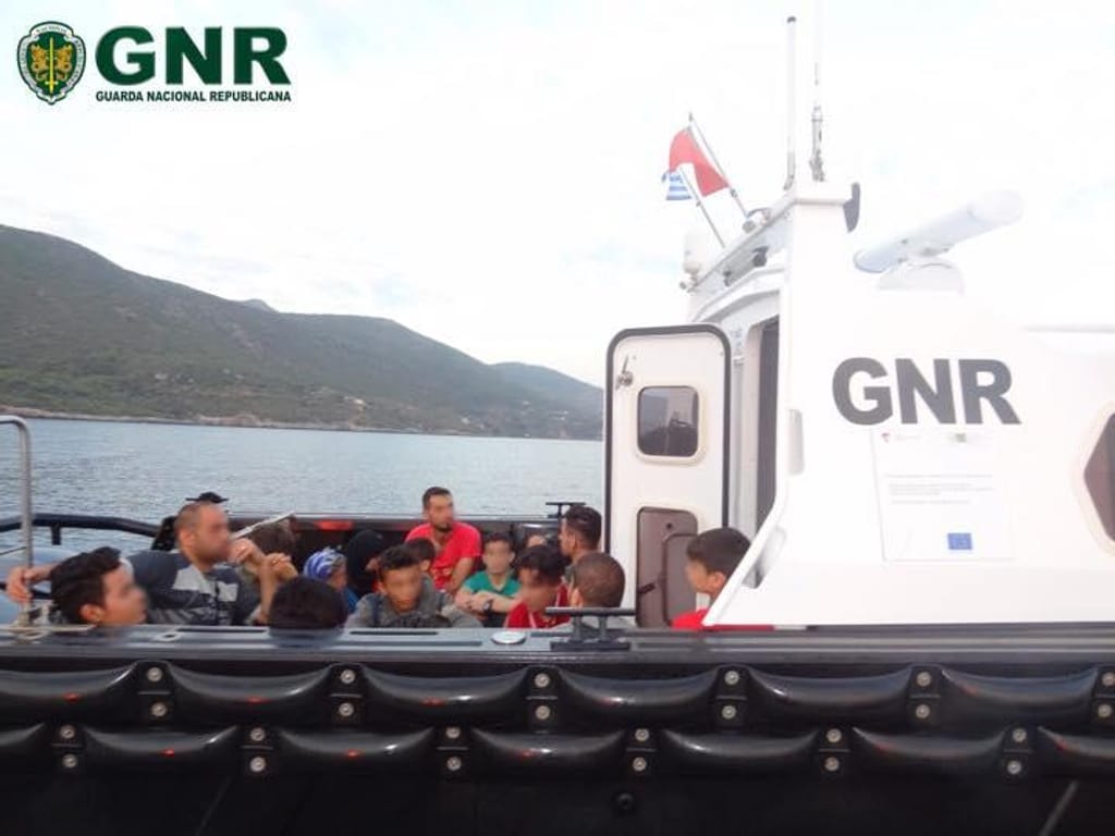 GNR resgata migrantes na Grécia