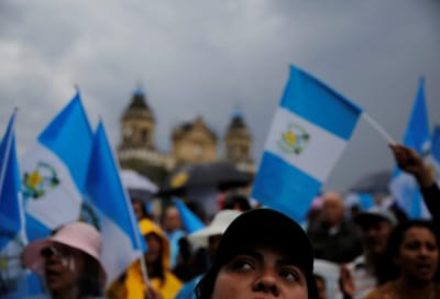 Guatemala: centenas exigem renúncia de Morales - TVI