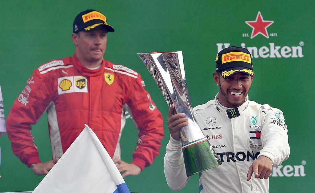 Kimi Raikkonen e Lewis Hamilton (Lusa)