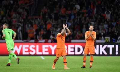Sneijder vai fazer pré-época em clube da quinta divisão holandesa - TVI