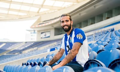 FC Porto: Sérgio Oliveira regressa após empréstimo ao PAOK - TVI