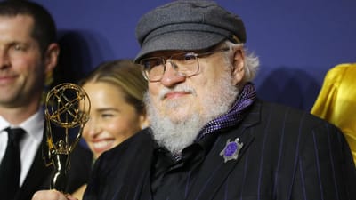 Criador de "Guerra dos Tronos" assina contrato por cinco anos com a HBO - TVI