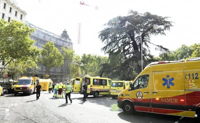 Um morto e vários feridos em desmoronamento no Hotel Ritz de Madrid - TVI
