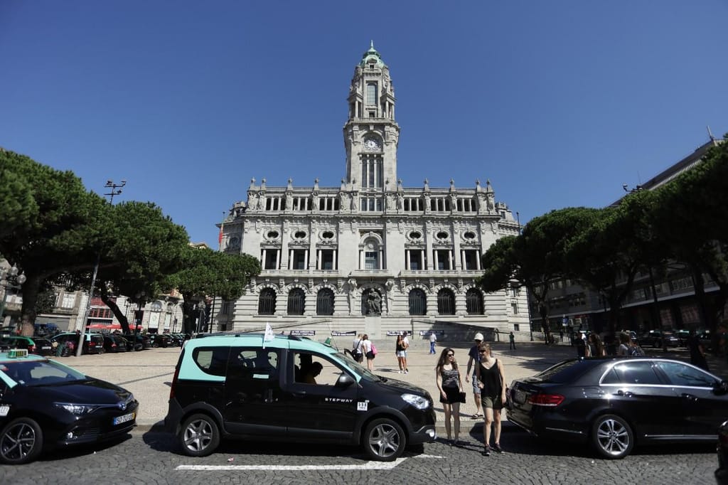 Taxistas em protesto no Porto