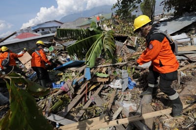 Indonésia: número de mortos sube para 1.558 - TVI